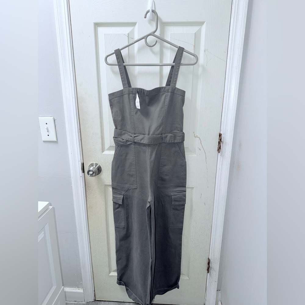 💙 Hollister Gray Utility Jumpsuit With Belt
